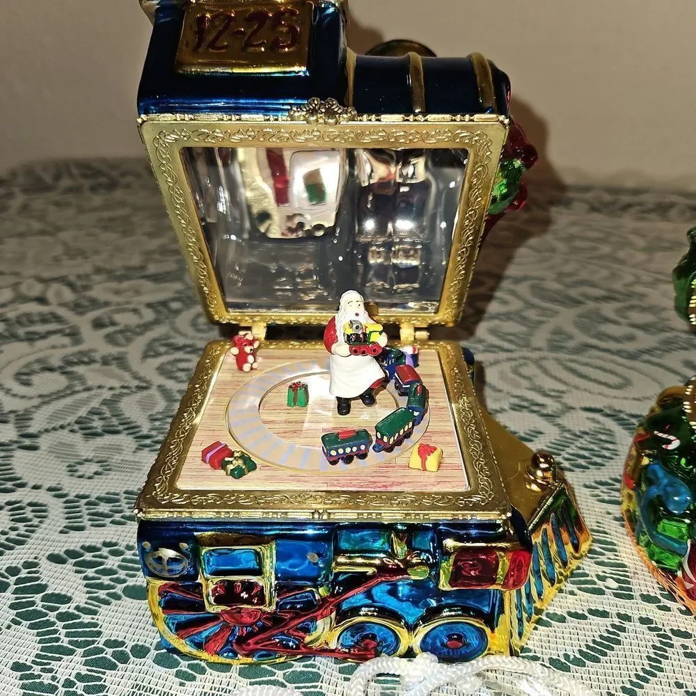 Set of 3 Mr. Christmas Animated Porcelain Hinged Trinket Music Boxes